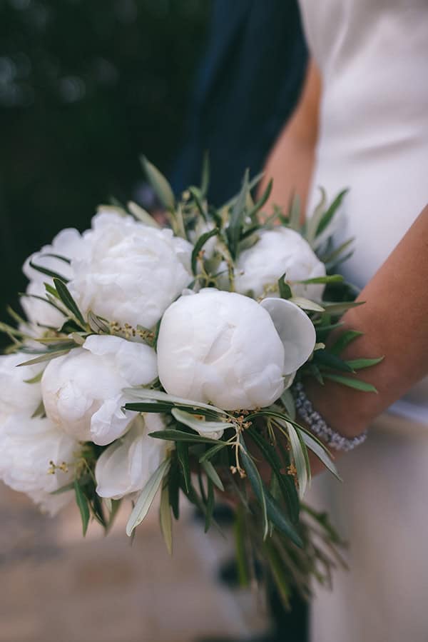 romantic-chic-wedding-athens-olive-white-florals_17