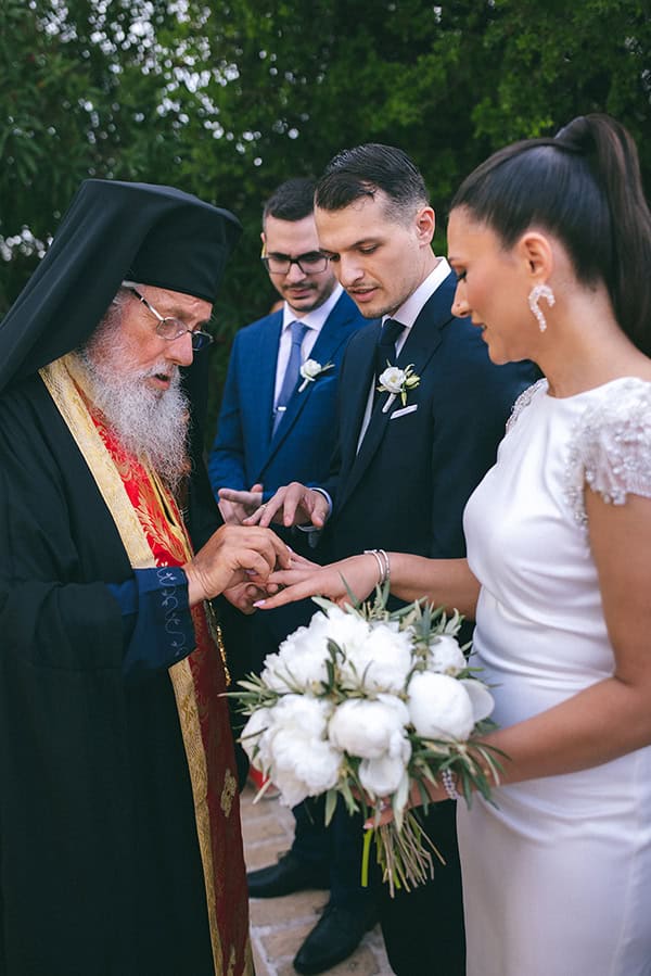 romantic-chic-wedding-athens-olive-white-florals_18