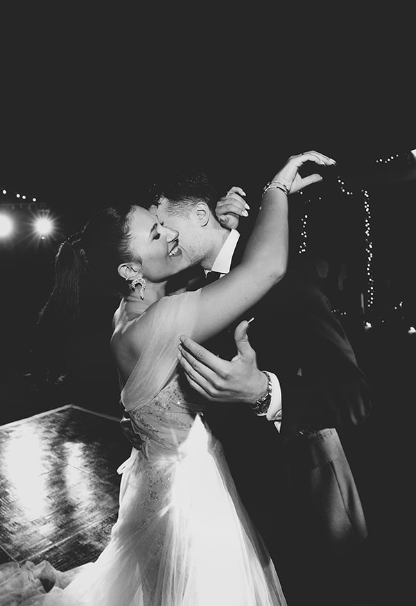 romantic-chic-wedding-athens-olive-white-florals_39