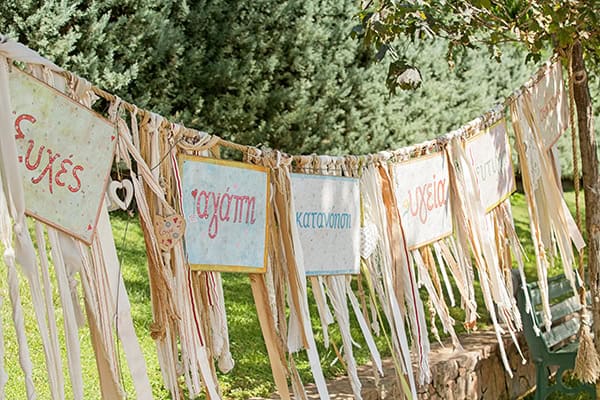 romantic-fall-beautiful-floral-arrangment-white-color_10