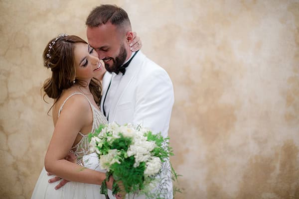 romantic-fall-beautiful-floral-arrangment-white-color_34x