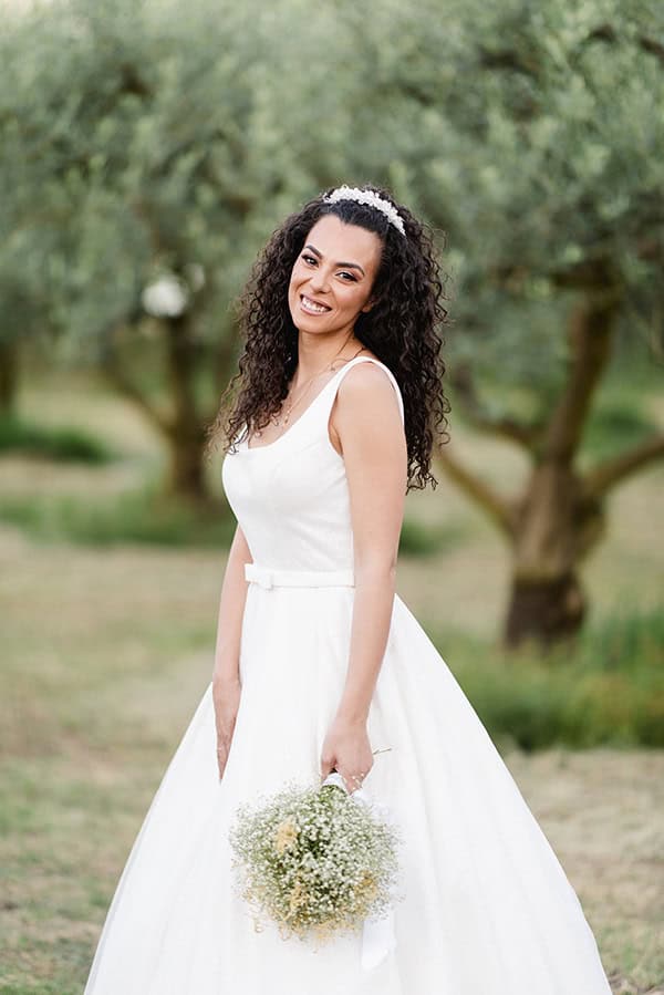romantic-summer-wedding-kozani-baby-breath_02