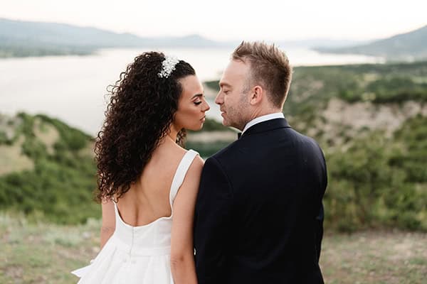 romantic-summer-wedding-kozani-baby-breath_11