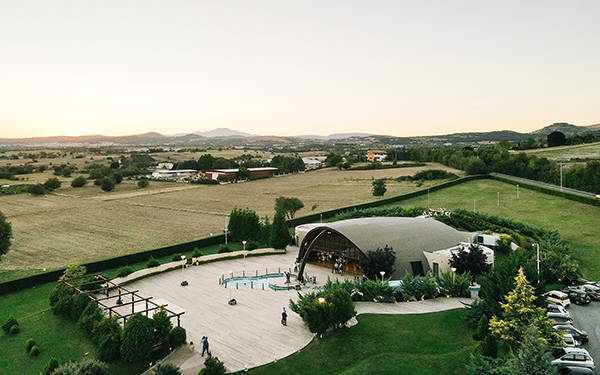 romantic-summer-wedding-kozani-baby-breath_40