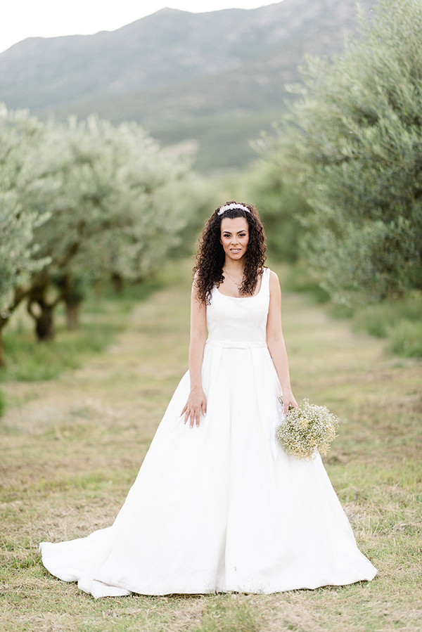 romantic-summer-wedding-kozani-baby-breath_54