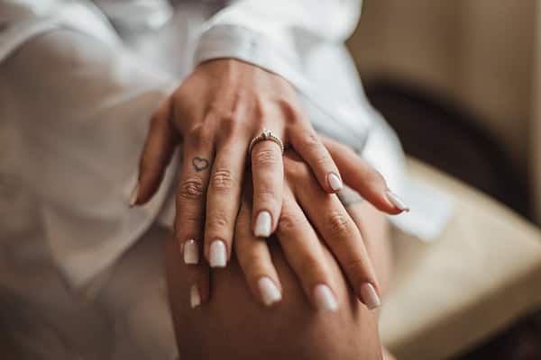 romantic-wedding-athens-white-hydrangeas-eucalyptus_11