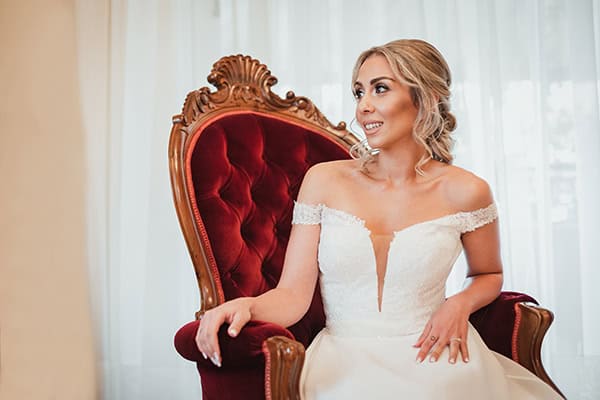 romantic-wedding-athens-white-hydrangeas-eucalyptus_13