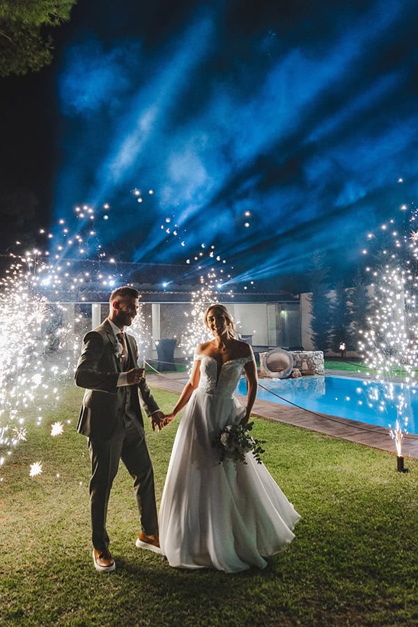 romantic-wedding-athens-white-hydrangeas-eucalyptus_28
