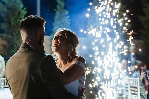 romantic-wedding-athens-white-hydrangeas-eucalyptus_28x