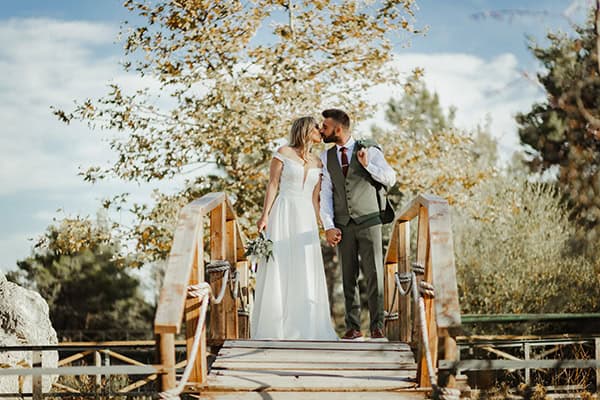 romantic-wedding-athens-white-hydrangeas-eucalyptus_31