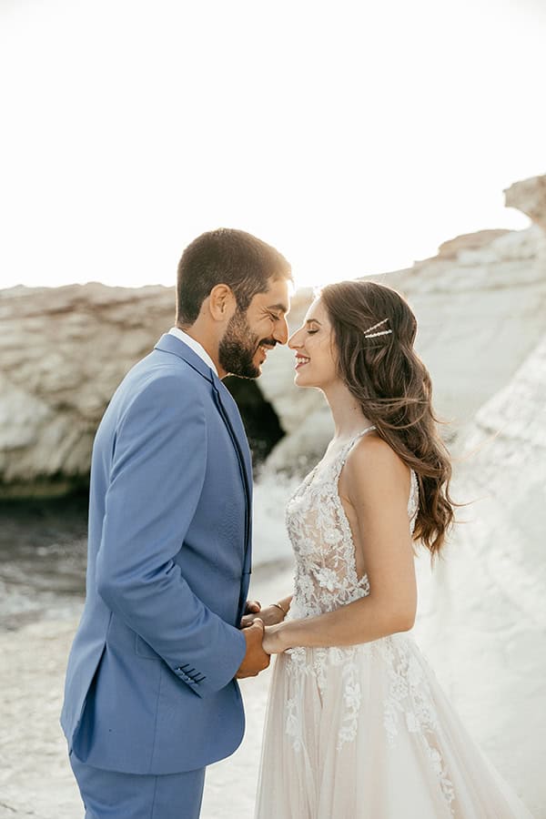 rustic-spring-wedding-larnaka-colorful-blooms_02x