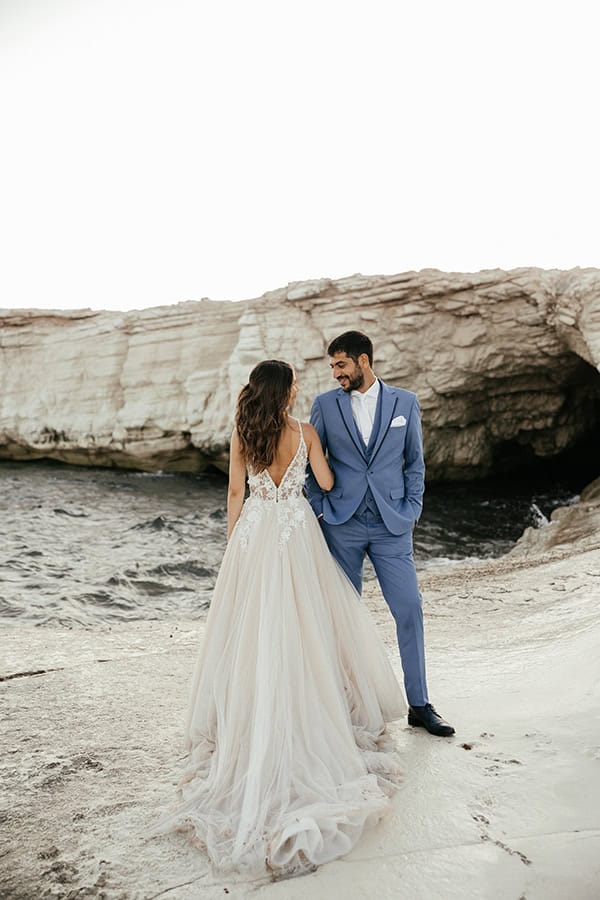 rustic-spring-wedding-larnaka-colorful-blooms_04