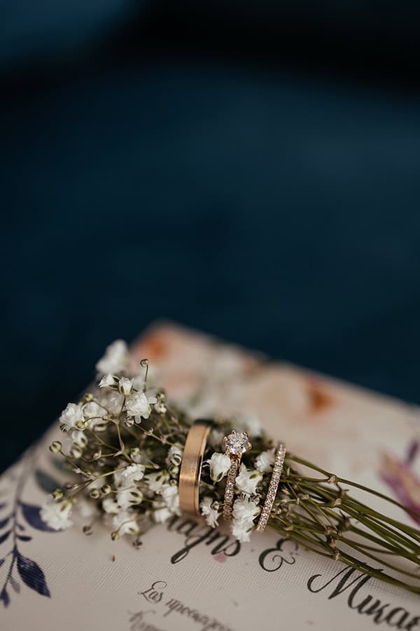 rustic-spring-wedding-larnaka-colorful-blooms_06