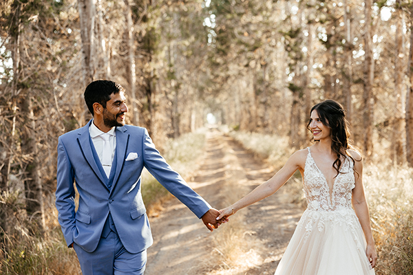 rustic-spring-wedding-larnaka-colorful-blooms_31