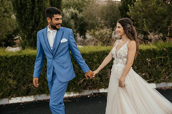 rustic-spring-wedding-larnaka-colorful-blooms_34
