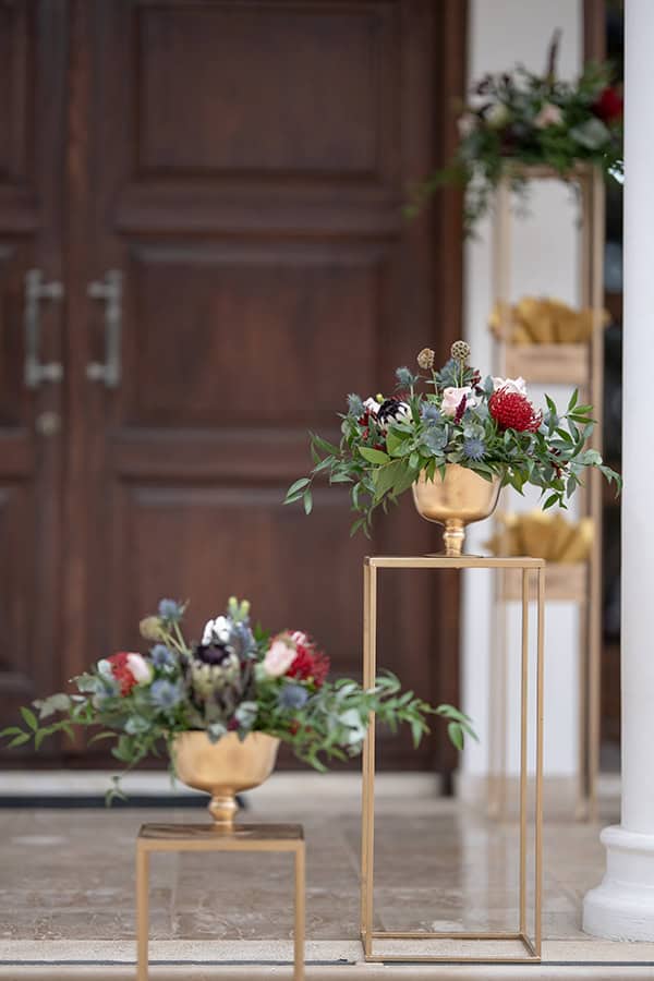 spring-wedding-nicosia-protea-burgundy-hues_42