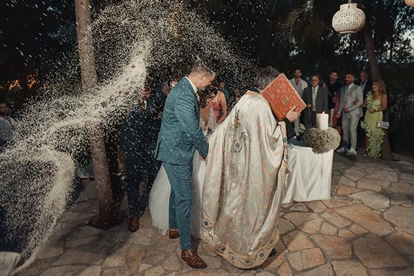 summer-wedding-baby-breath-romantic-details_17