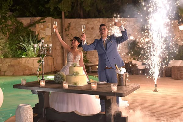 summer-wedding-baby-breath-romantic-details_22z