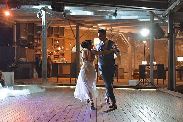 summer-wedding-baby-breath-romantic-details_26