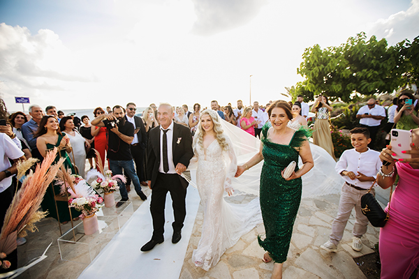summer-wedding-paphos-pampas-grass-roses_28