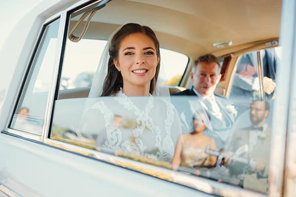 utterly-romantic-summer-wedding-rhodes-light-blue-details-white-lysianthus_19