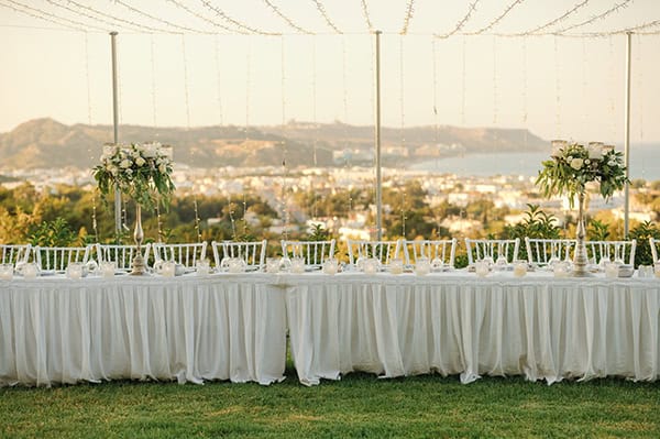 utterly-romantic-summer-wedding-rhodes-light-blue-details-white-lysianthus_28
