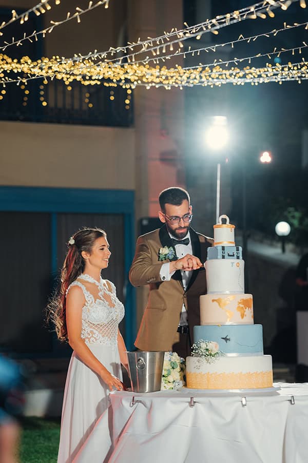 utterly-romantic-summer-wedding-rhodes-light-blue-details-white-lysianthus_40