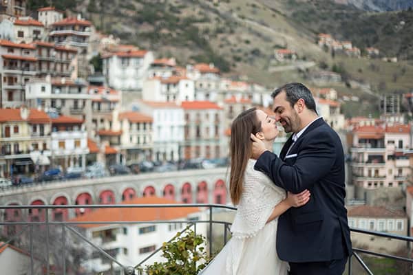 beautiful-romantic-wedding-athens-christmas-spirit_01