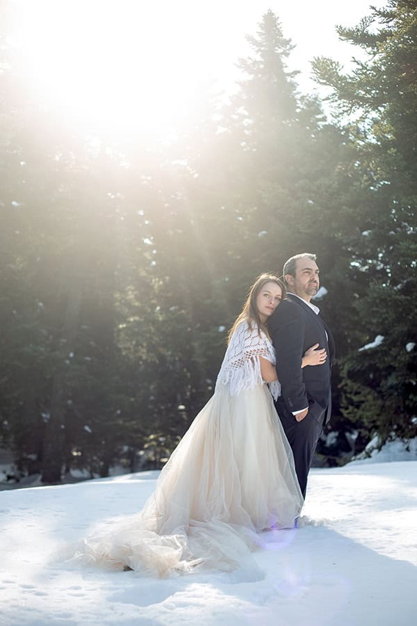 beautiful-romantic-wedding-athens-christmas-spirit_12