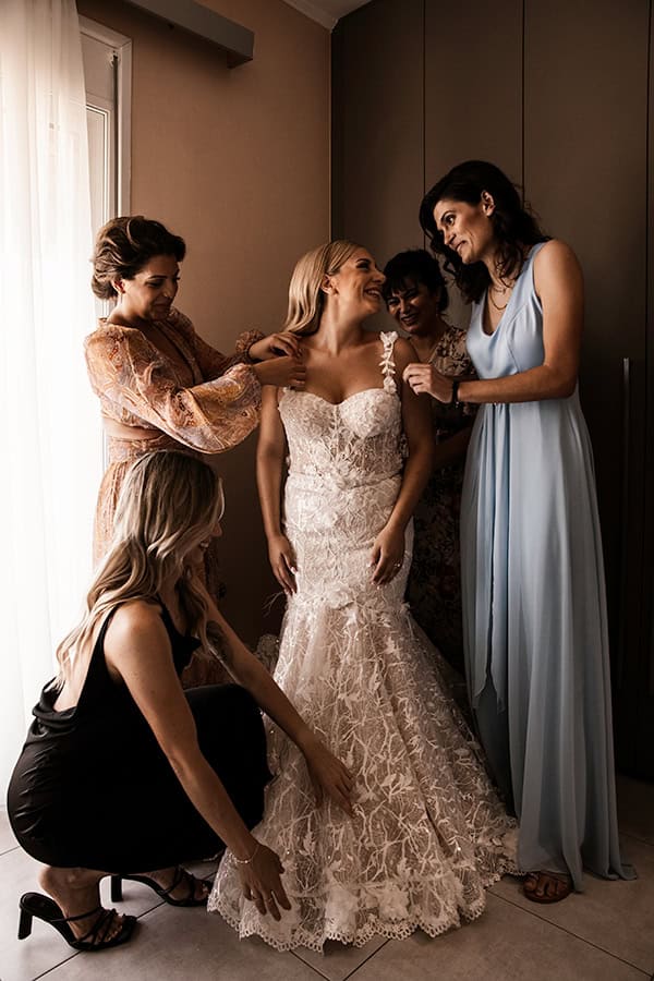 beautiful-romantic-wedding-rhodes-pastel-hues_05x