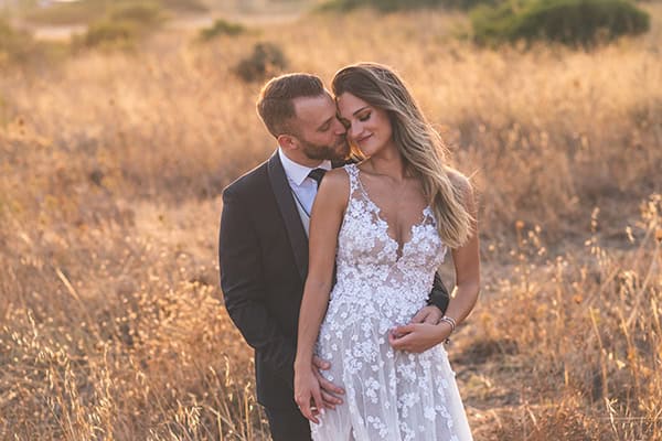 Υπέροχος καλοκαιρινός γάμος στην Αθήνα με ρομαντική διακόσμηση │ Εύα & Στέλιος