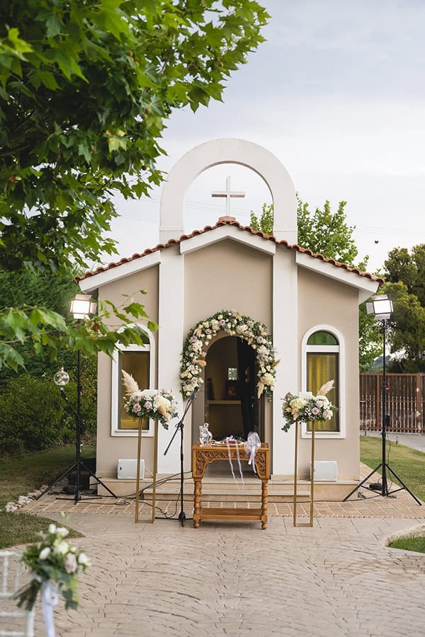 beautiful-summer-wedding-athens-romantic-decoration_18