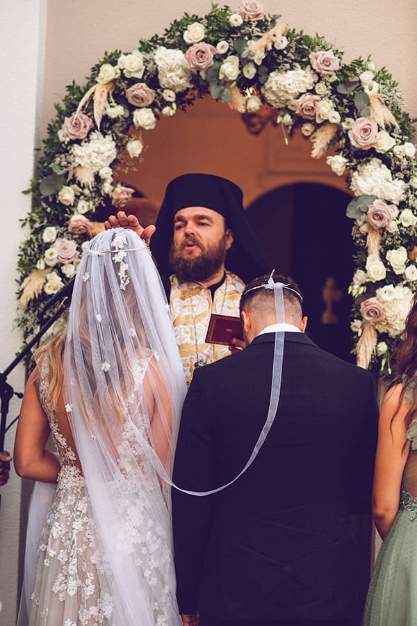 beautiful-summer-wedding-athens-romantic-decoration_35