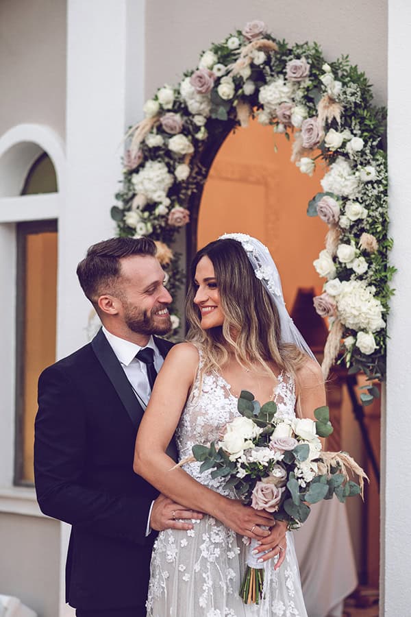 beautiful-summer-wedding-athens-romantic-decoration_36