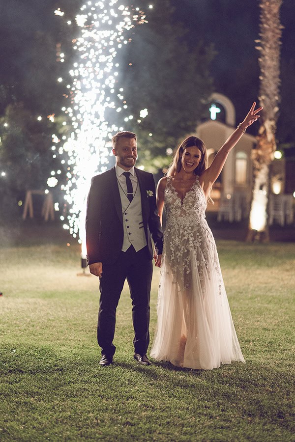 beautiful-summer-wedding-athens-romantic-decoration_38