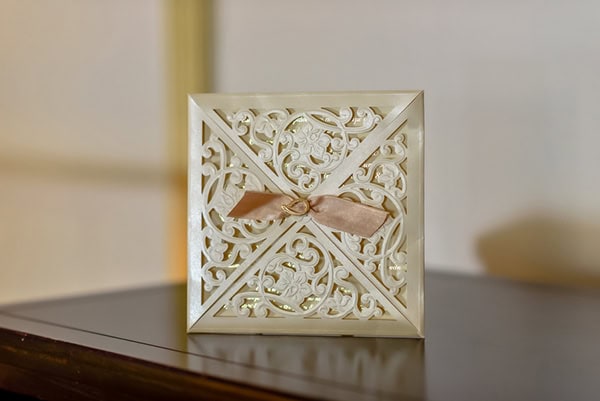 beautiful-summer-wedding-romantic-white-blooms_05