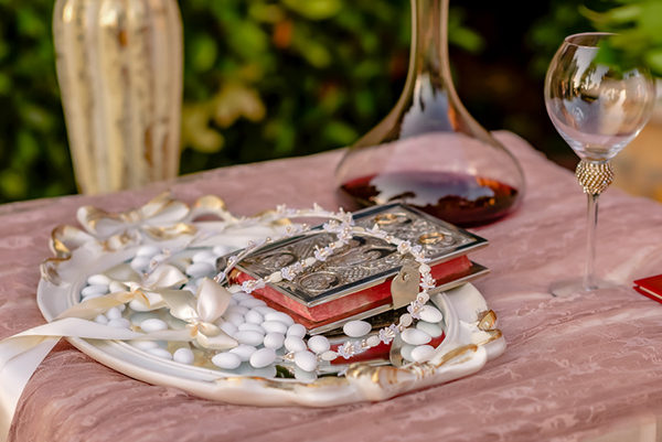 beautiful-summer-wedding-romantic-white-blooms_16