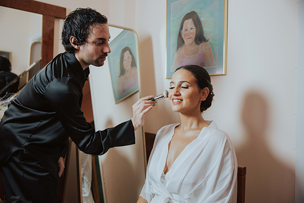 beautiful-summer-wedding-white-romantic-blooms_03x