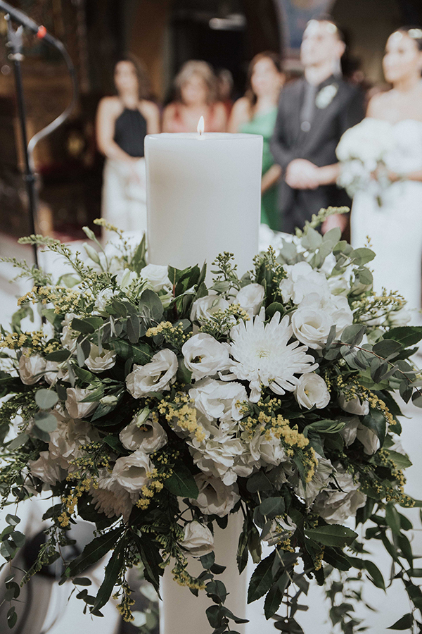 beautiful-summer-wedding-white-romantic-blooms_06