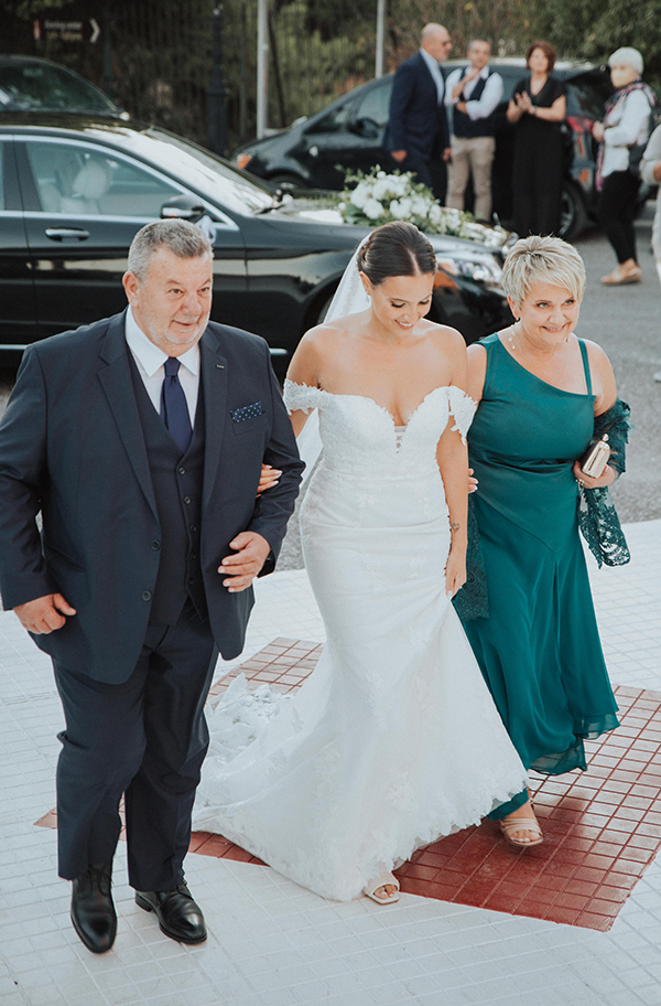 beautiful-summer-wedding-white-romantic-blooms_07x