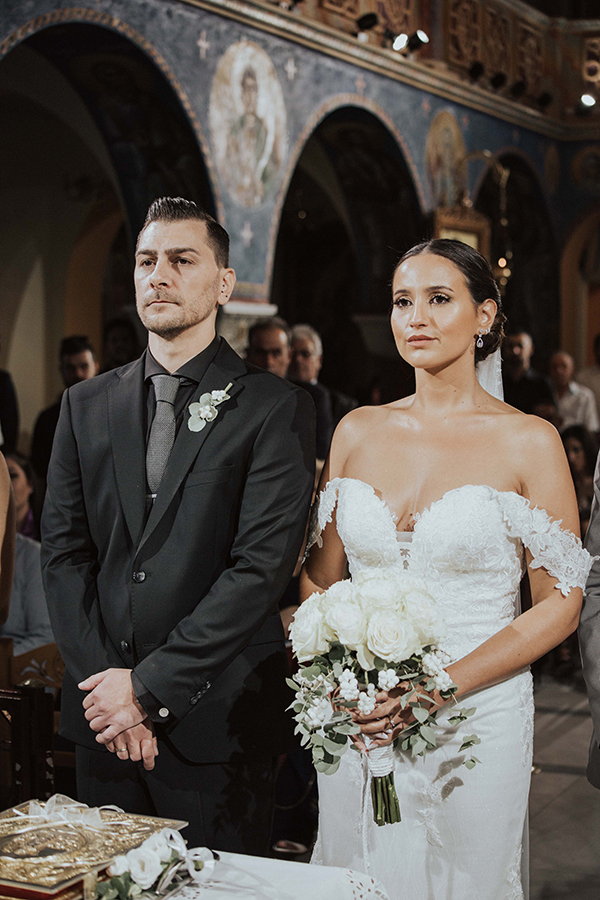 beautiful-summer-wedding-white-romantic-blooms_10