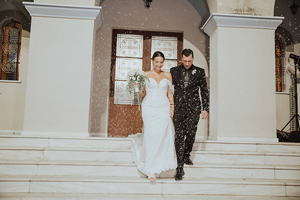 beautiful-summer-wedding-white-romantic-blooms_14