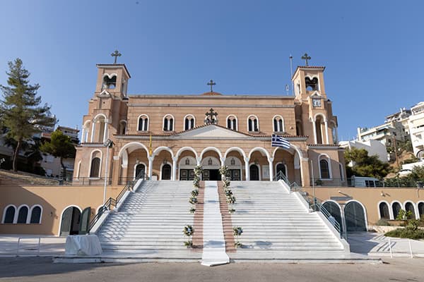 bohemian-wedding-athens-beautiful-florals-blue-hydrangeas_06