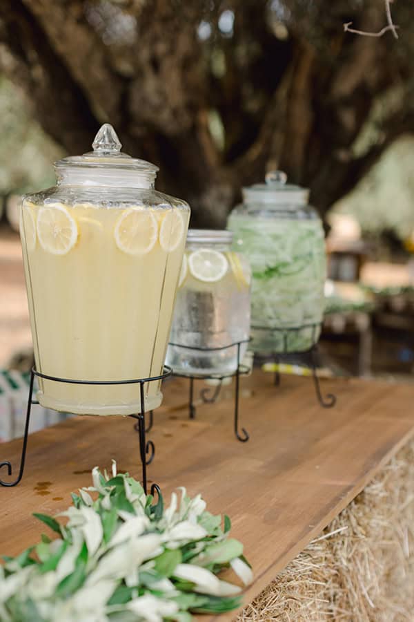 elegant-chic-decoration-wedding-reception-kefalonia-gold-hues_05