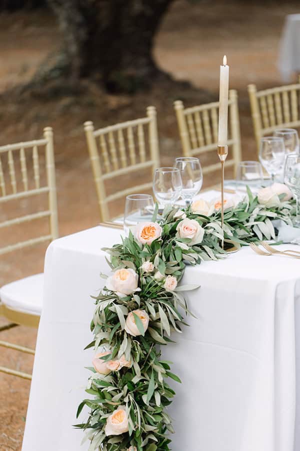 elegant-chic-decoration-wedding-reception-kefalonia-gold-hues_09
