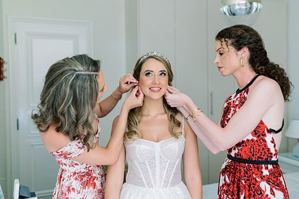 elegant-summer-wedding-ble-azure-white-blooms_14