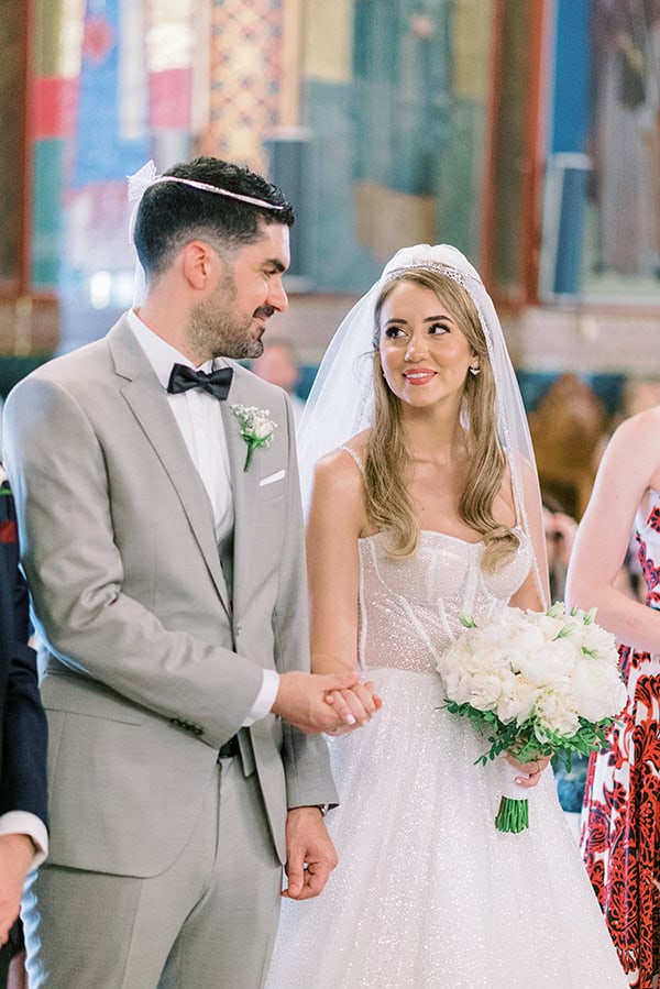 elegant-summer-wedding-ble-azure-white-blooms_35