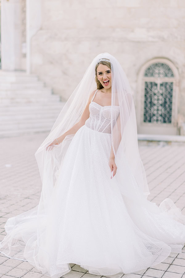 elegant-summer-wedding-ble-azure-white-blooms_43