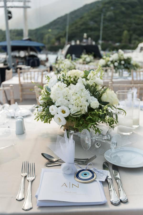 impressive-summer-wedding-lakonia-lush-floral-arrangments_40x