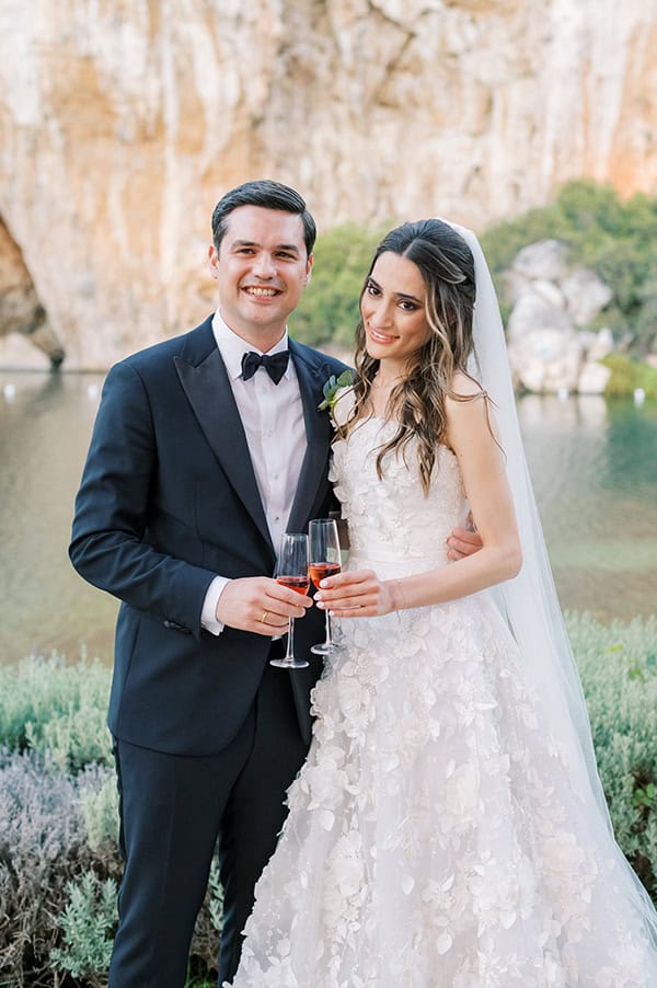 impressive-wedding--light-blue-white-hydrangeas_01